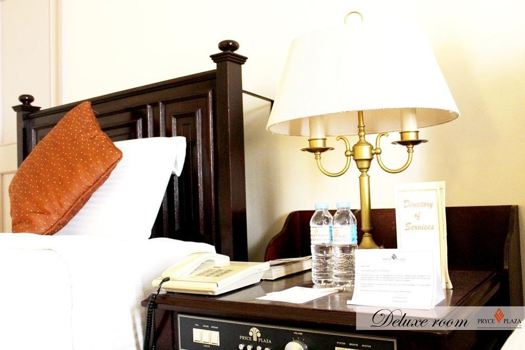 Pryce Plaza Hotel Cagayan de Oro Esterno foto