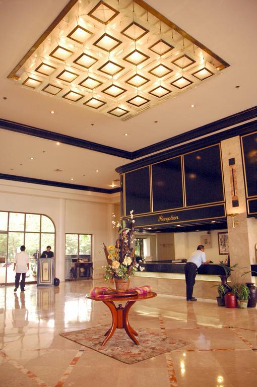 Pryce Plaza Hotel Cagayan de Oro Esterno foto