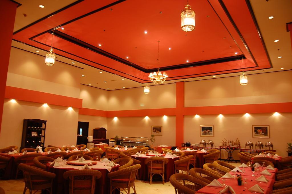 Pryce Plaza Hotel Cagayan de Oro Esterno foto
